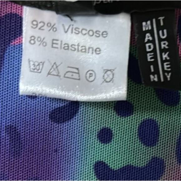 ANGEL APPAREL ZIP-UP HOODED VEST BLACK / RAINBOW ANIMAL PRINT SIZE SMALL - Picture 6 of 8